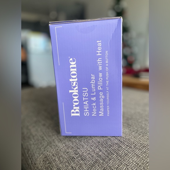 Brookstone Shiatsu Neck & Lumbar Massage Pillow w/ Heat - Picture 3 of 4